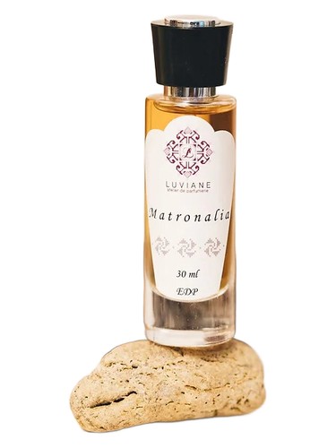 Frasco de Matronalia, de Luviane
