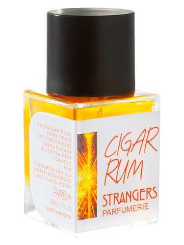 Frasco de Cigar Rum Parfum, de Strangers Parfumerie