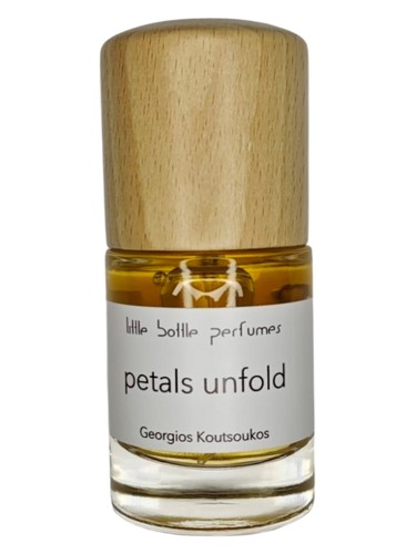 Frasco de Petals Unfold — Little Bottle Perfumes