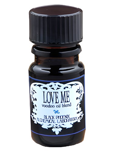 Frasco de Love Me, de Black Phoenix Alchemy Lab