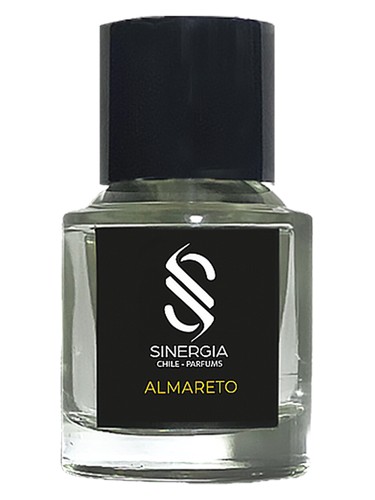 Frasco de Almareto, de Sinergia Parfums
