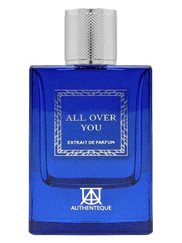 Frasco de All Over You, de Authenteque Perfumes