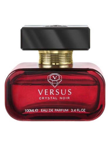 Frasco de Versus Crystal Noir, de Fragrance World