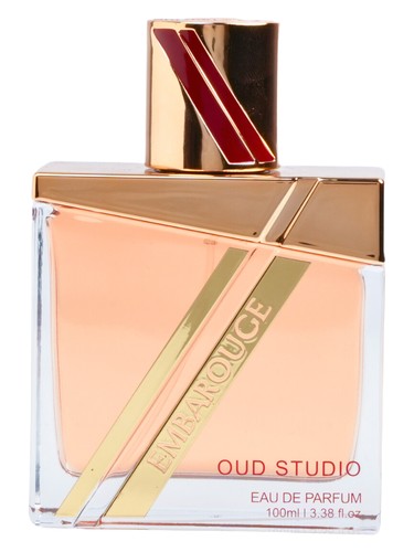 Frasco de Oud Studio, de Embarouge