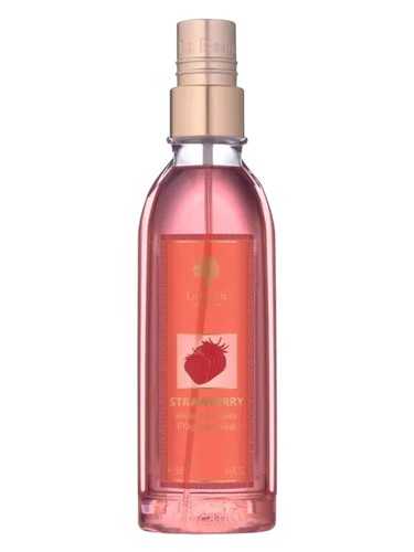 Frasco de Strawberry Fragrance Mist, de La Beauté de L’amour