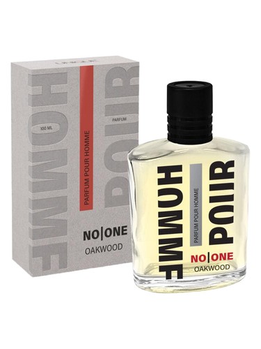Frasco de No One Oakwood, de Unique Art Parfum
