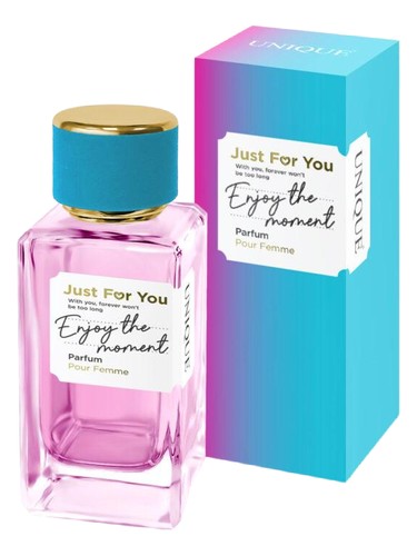 Frasco de JUST FOR YOU ENJOY THE MOMENT, de Unique Art Parfum