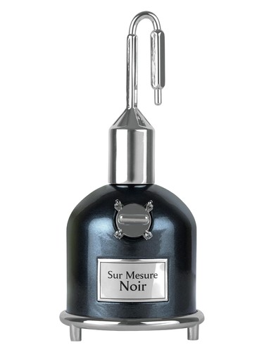 Frasco de Sur Mesure Noir, de Lattafa Perfumes