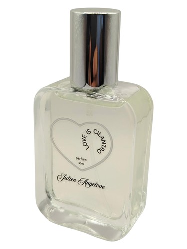 Frasco de Love is Cilantro, de Julien Angelove