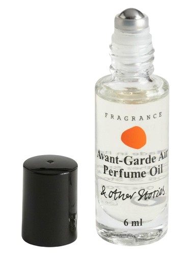 Frasco de Avant-Garde Air Perfume Oil, de And Other Stories