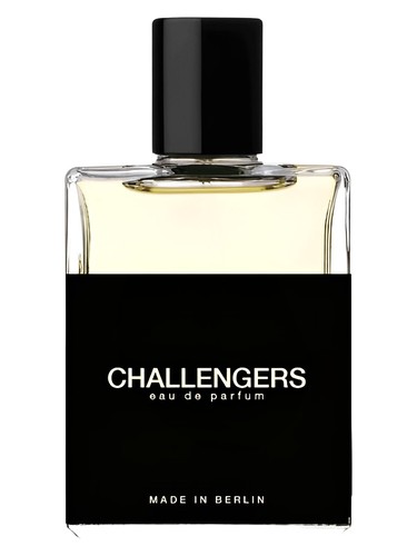 Frasco de Challengers, de Moth and Rabbit Perfumes