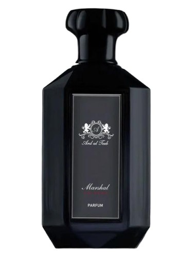 Frasco de Marshal Extreme Parfum, de Ard al Teeb