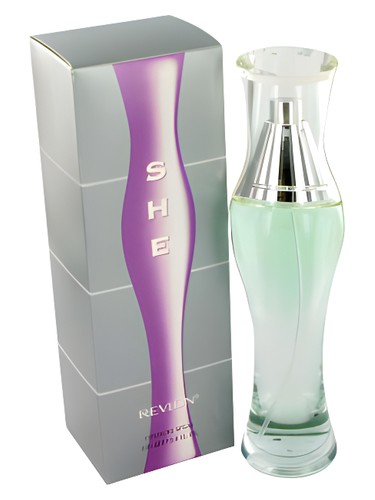 Frasco de She, de Revlon