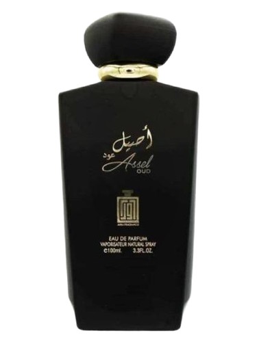 Frasco de Assel Oud, de Aura Fragrances