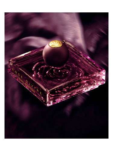 Frasco de Rose Divine, de ID Parfums