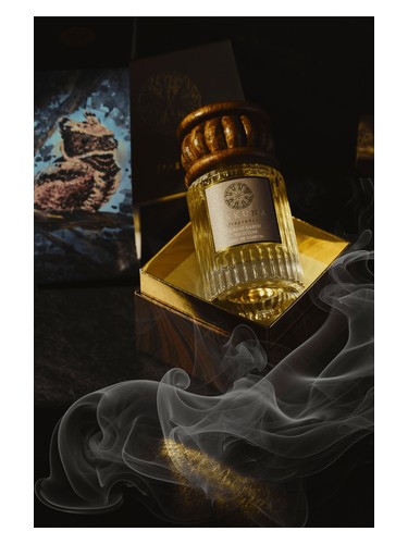 Frasco de Great-eared Nightjar, de SAKUNA Fragrance
