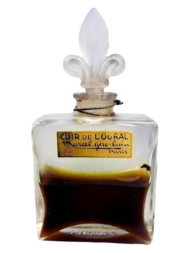 Frasco de Cuir de L'Oural, de Marcel Guerlain