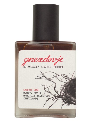 Frasco de Carrot Oud — Gnezdovje Parfumerie