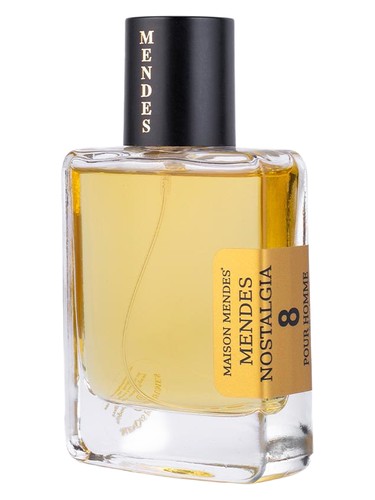 Frasco de Nostalgia No.8, de Mendes Perfumes