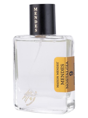Frasco de Nostalgia No. 9, de Mendes Perfumes