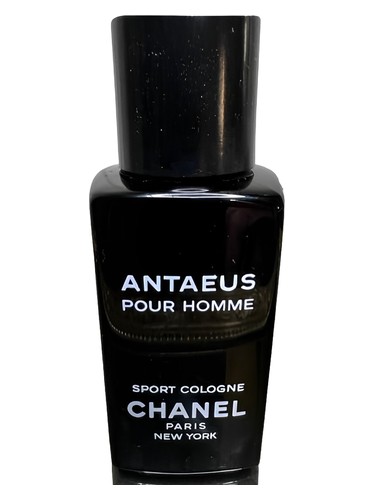 Frasco de Antaeus Sport Cologne, de Chanel