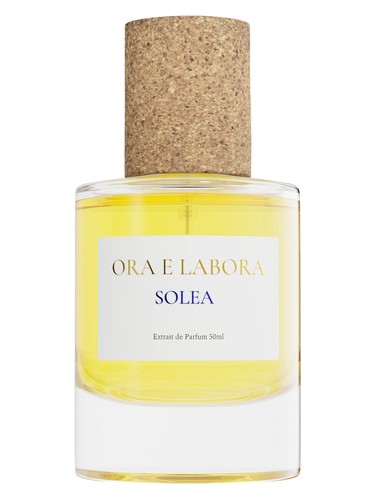 Frasco de Solea, de Ora e Labora Parfums