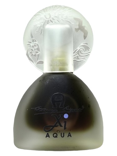 Frasco de Xi Aqua, de Etienne Aigner