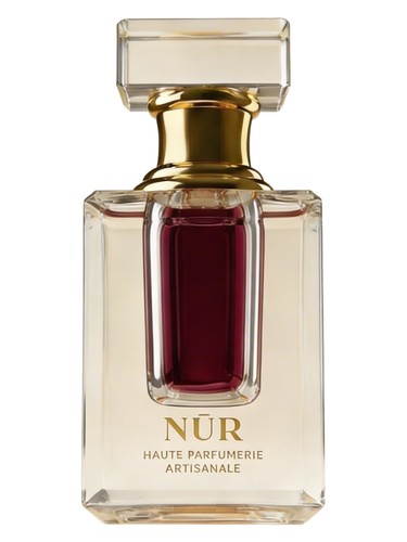 Frasco de Rose de Damas, de NŪR Haute Parfumerie Artisanale