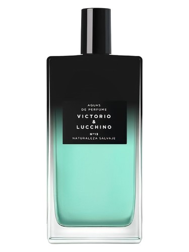 Frasco de No 13 Naturaleza Salvaje, de Victorio & Lucchino