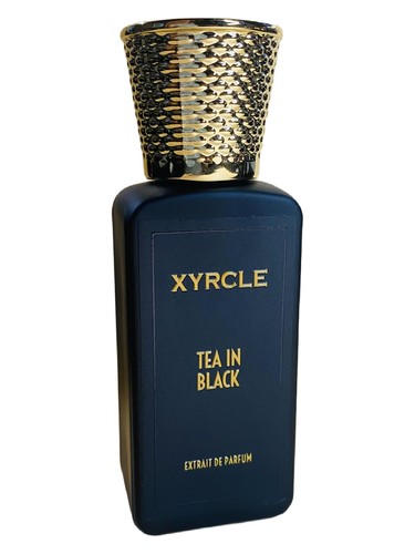 Frasco de Tea In Black, de XYRCLE