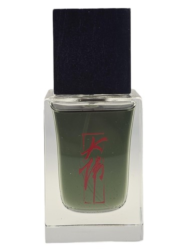 Frasco de Grave Flower, de Damfool Perfume