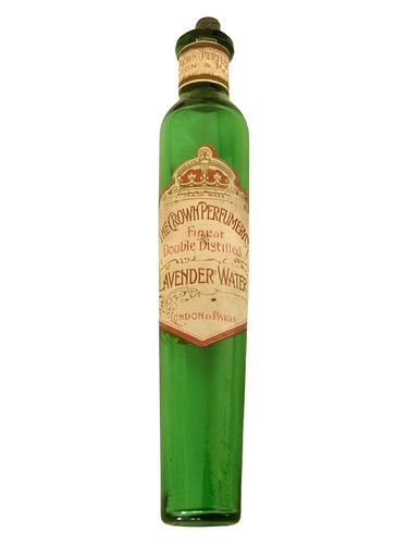 Frasco de Lavender Water, de The Crown Perfumery Co.
