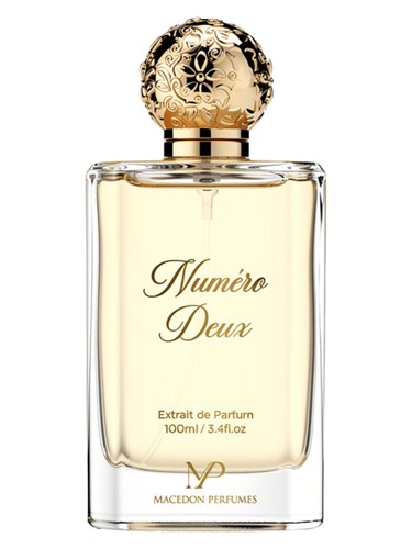 Frasco de Numéro Deux, de Macedon Perfumes