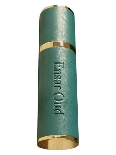 Frasco de Viridian Buzz, de Ensar Oud