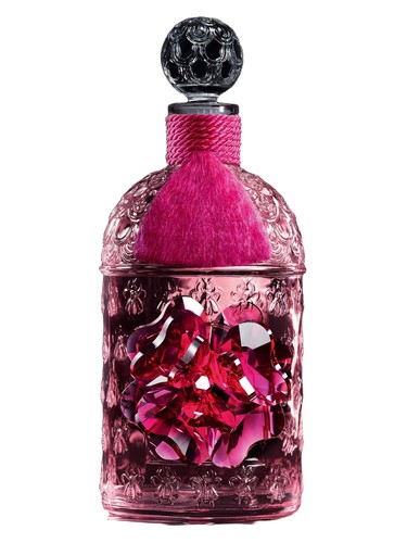 Frasco de Cherry Blossom 2026 Millésime Swarovski, de Guerlain