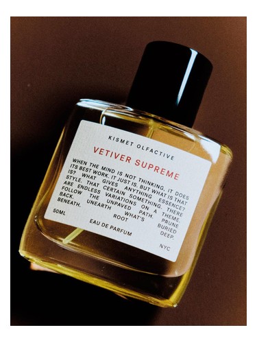 Frasco de Vetiver Supreme, de Kismet Olfactive