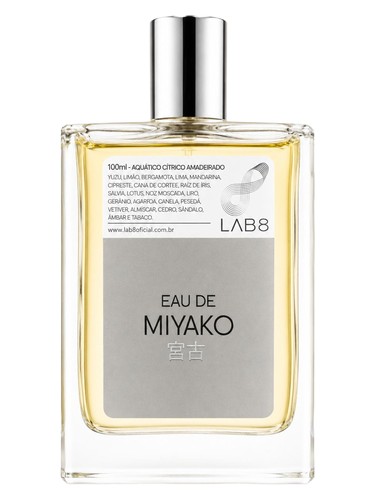 Frasco de Eau de Miyako, de LAB 8