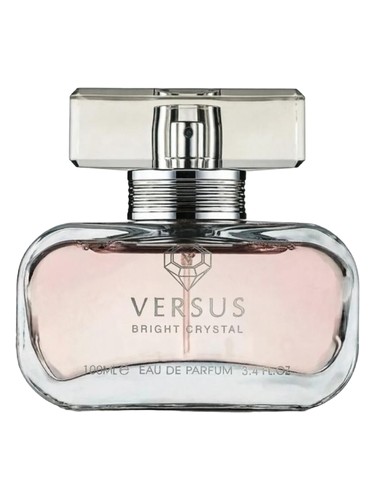 Frasco de Versus Bright Crystal, de Fragrance World