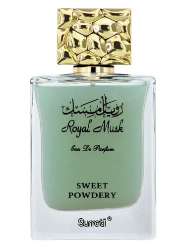 Frasco de Royal Musk Sweet Powdery, de Surrati Perfumes
