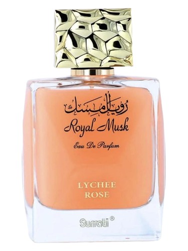 Frasco de Royal Musk Lychee Rose, de Surrati Perfumes