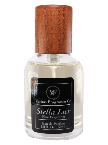 Frasco de Stella Lux, de Veritas Fragrance Co