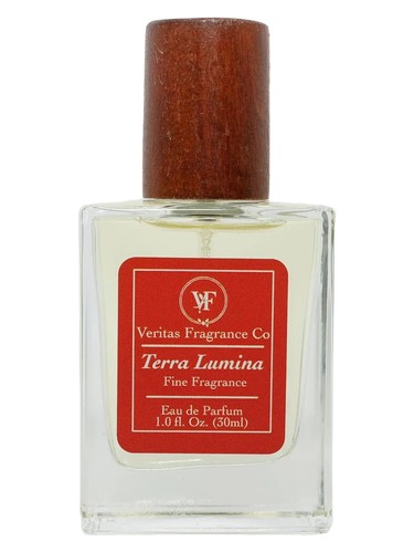 Frasco de Terra Lumina — Veritas Fragrance Co