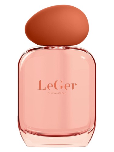 Frasco de Signature Wildflower, de LeGer by Lena Gercke