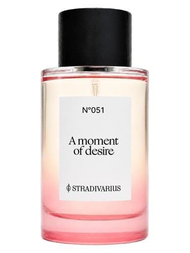Frasco de N°051 A Moment Of Desire, de Stradivarius