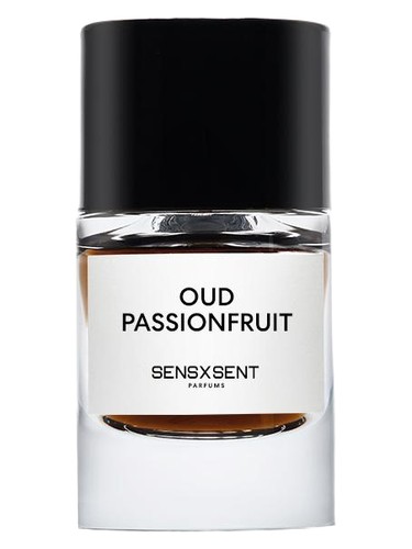 Frasco de Oud Passionfruit, de Sensxsent Parfums