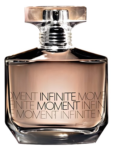 Frasco de Infinite Moment for Him, de Avon