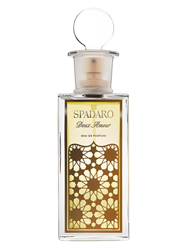 Frasco de Doux Amour, de Spadaro Luxury Fragrances