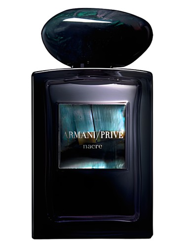 Frasco de La Femme Nacre, de Giorgio Armani