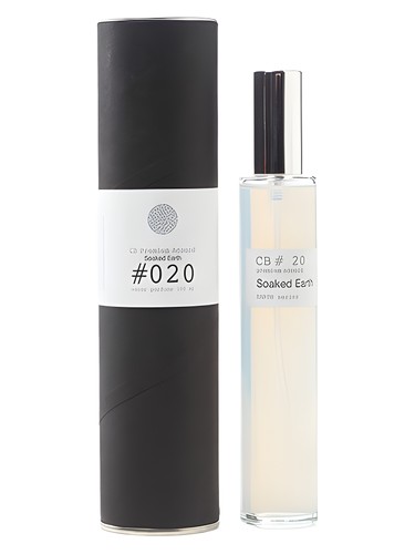 Frasco de Soaked Earth, de CB I Hate Perfume