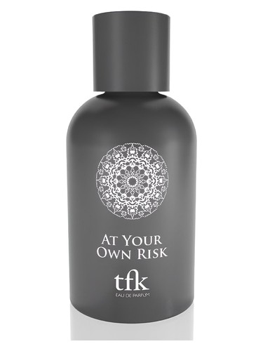 Frasco de At Your Own Risk, de The Fragrance Kitchen
